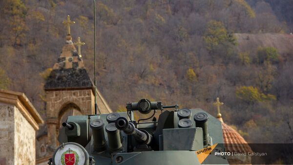 Российские миротворцы у монастырского комплекса Дадиванк (16 ноября 2020). Карабах - Sputnik Արմենիա