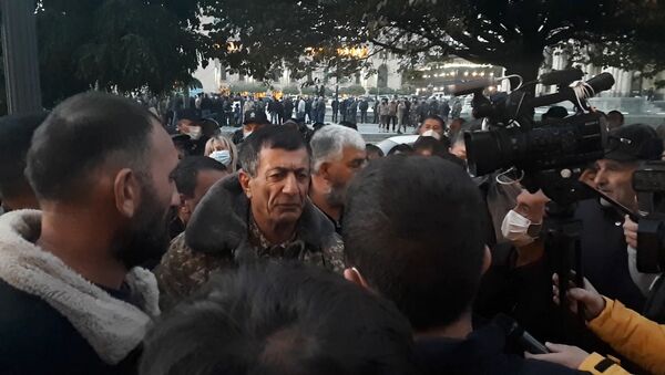 Митинг сторонников действующего правительства на площади Республики (18 ноября 2020). Еревaн - Sputnik Армения