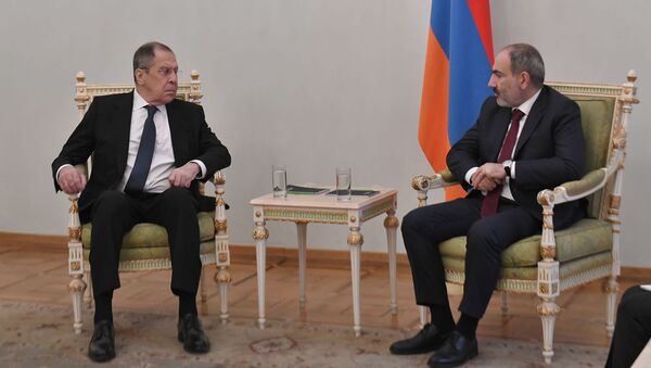 Премьер-министр Армении Никол Пашинян встретился с министром иностранных дел России Сергеем Лавровым (21 ноября 2020). Еревaн - Sputnik Армения