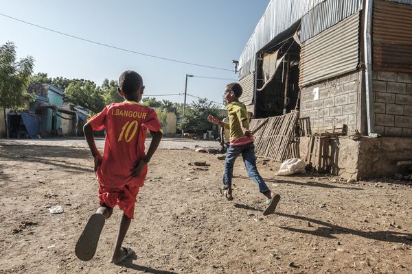 Играющие эфиопские дети - Sputnik Армения