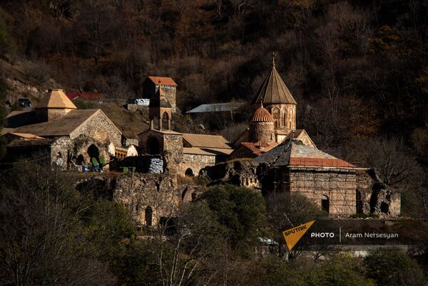 Վերջին ճամփորդությունը դեպի Քարվաճառ, կամ ինչ ենք թողնում թշնամուն. լուսանկարներ Վերջին ճամփորդությունը դեպի Քարվաճառ, կամ ինչ ենք թողնում թշնամուն. լուսանկարներ - Sputnik Արմենիա