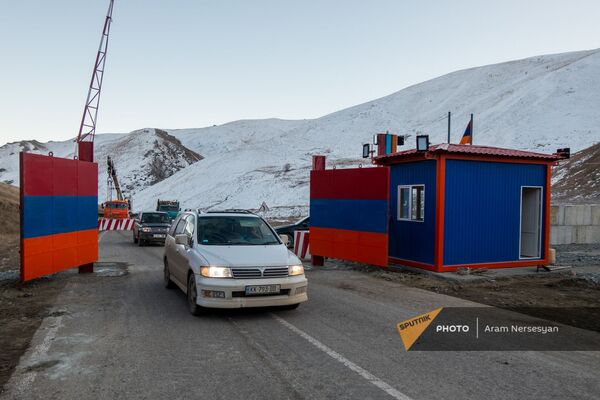 Վերջին ճամփորդությունը դեպի Քարվաճառ, կամ ինչ ենք թողնում թշնամուն. լուսանկարներ Վերջին ճամփորդությունը դեպի Քարվաճառ, կամ ինչ ենք թողնում թշնամուն. լուսանկարներ - Sputnik Արմենիա