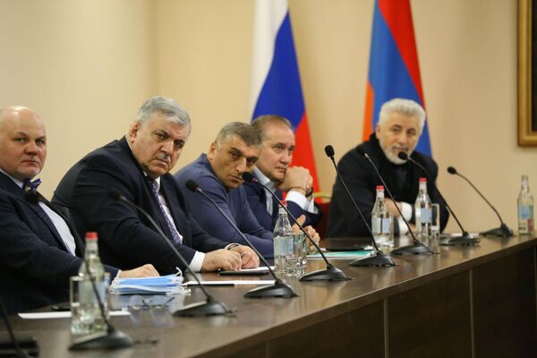 Այս երկու տարում ես Սահմանադրությունը չեմ խախտել իմ նյարդերի հաշվին․ նախագահ Այս երկու տարում ես Սահմանադրությունը չեմ խախտել իմ նյարդերի հաշվին․ նախագահ - Sputnik Արմենիա
