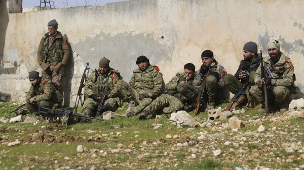 Поддерживаемые Турцией сирийские боевики готовятся отправиться на передовую в провинции Идлиб (10 февраля 2020). Сирия - Sputnik Армения