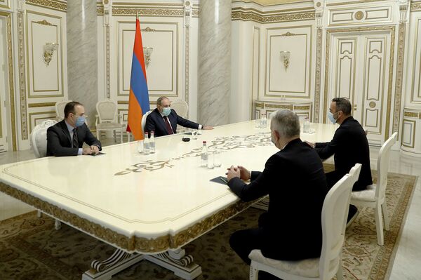 Փաշինյանն ընդունել է Ջորկաեֆներին. եղբայրներն ասել են` ինչու են եկել Հայաստան Փաշինյանն ընդունել է Ջորկաեֆներին. եղբայրներն ասել են` ինչու են եկել Հայաստան - Sputnik Արմենիա