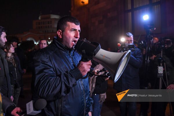 Второго шанса не будет - активисты призвали власти уйти без потрясений Второго шанса не будет - активисты призвали власти уйти без потрясений - Sputnik Армения