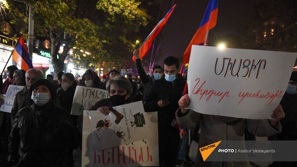 Акция протеста с требованием отставки премьер-министра (2 декабря 2020). Еревaн - Sputnik Արմենիա