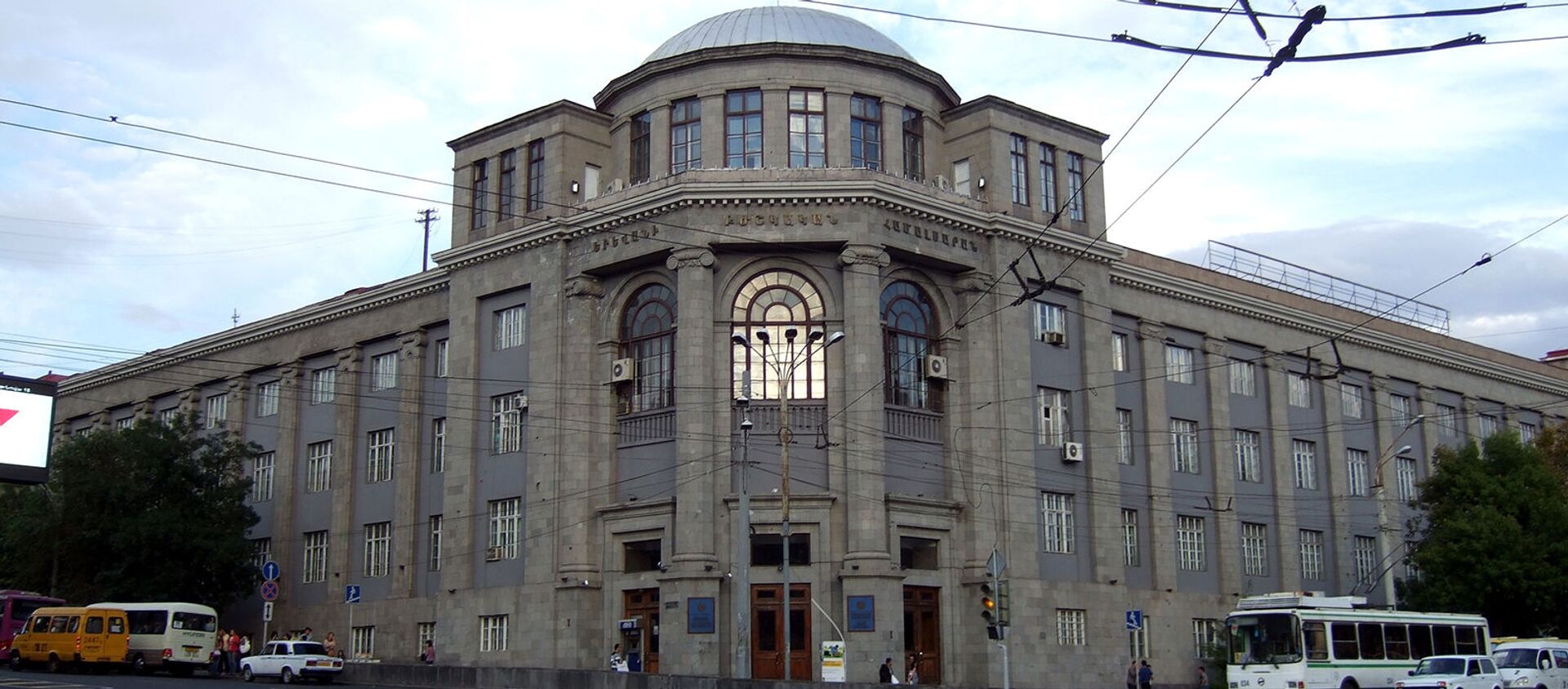 Здание Ереванского медицинского университета - Sputnik Արմենիա, 1920, 06.12.2020