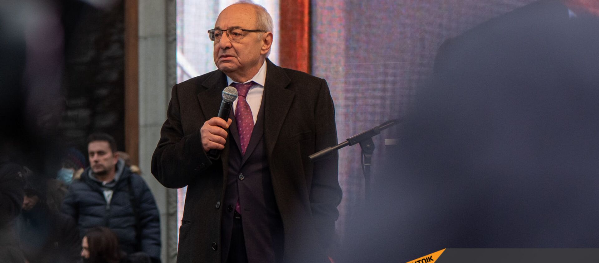 Выступление единого оппозиционного кандидата в премьер-министры Вазгена Манукяна во время митинга оппозиции с требованием отставки премьер-министра (5 декабря 2020). Еревaн - Sputnik Արմենիա, 1920, 22.01.2021