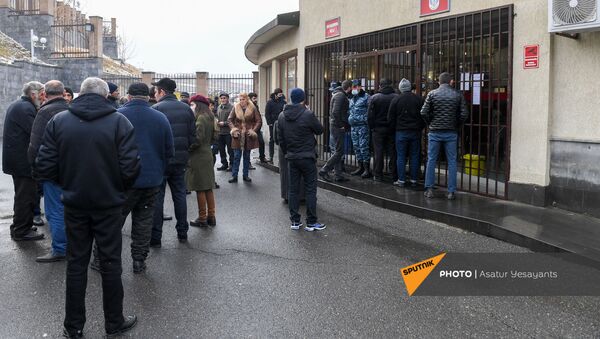Акция протеста родственников пропавших без вести военнослужащих перед министерством обороны (8 декабря 2020). Еревaн - Sputnik Армения