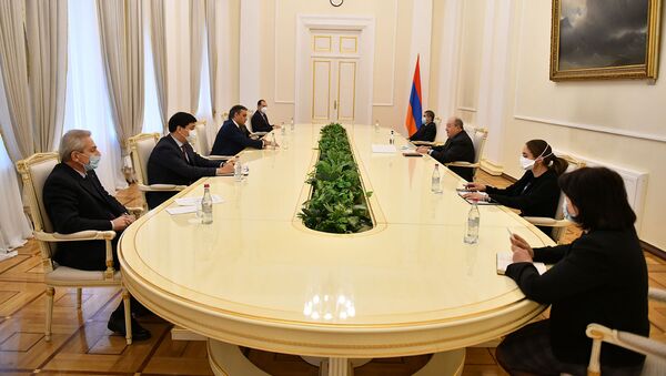 Президент Республики Армения Армен Саркисян встретился с омбудсменом Арманом Татояном и другими представителями юридического сообщества (14 декабря 2020). Еревaн - Sputnik Արմենիա