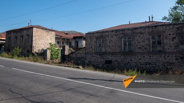 Старое здание на улице Сюника в Горисе - Sputnik Армения