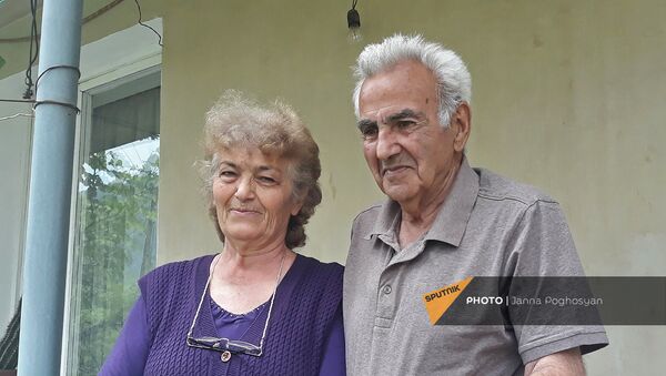 Родители премьер-министра Армении - Ерджаник Чибухчян и Вова Пашинян - Sputnik Արմենիա