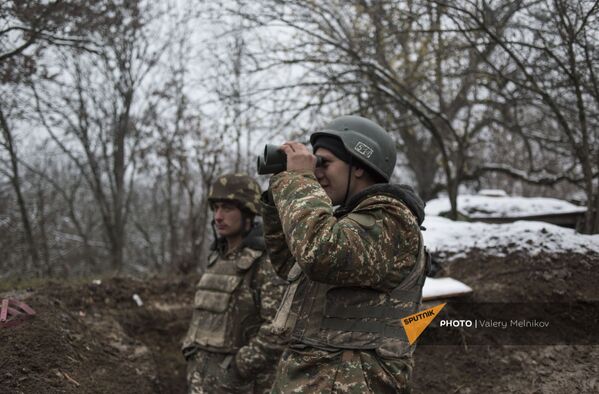 Պաշտպանության բանակի զինծառայողները Մարտունու շրջանի Թաղավարդ գյուղում - Sputnik Արմենիա