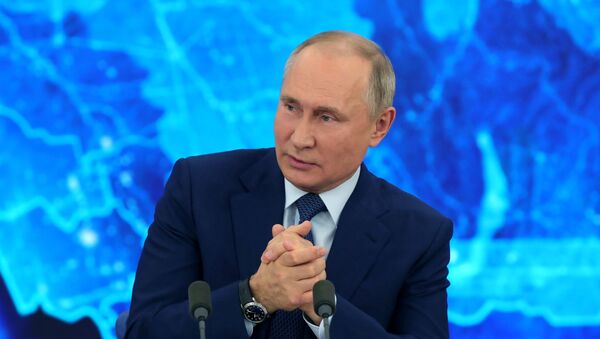Президент РФ Владимир Путин на большой ежегодной пресс-конференции в режиме видеоконференции (17 декабря 2020). Москва - Sputnik Армения
