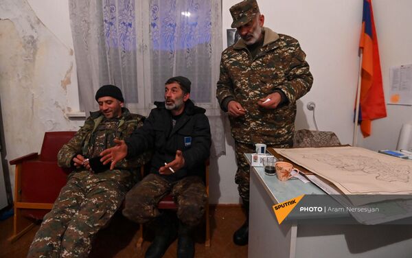 Жители села Шурнух в районной администрации (18 декабря 2020). - Sputnik Армения