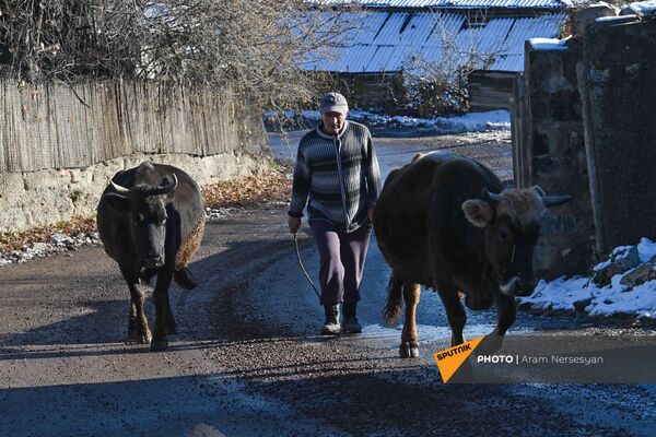 В сельской школе практически не осталось детей, жители приграничного Давид-Бека напуганы В сельской школе практически не осталось детей, жители приграничного Давид-Бека напуганы - Sputnik Армения