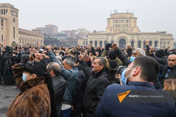 Митинг оппозиции на площади Республики (22 декабря 2020). Еревaн - Sputnik Армения