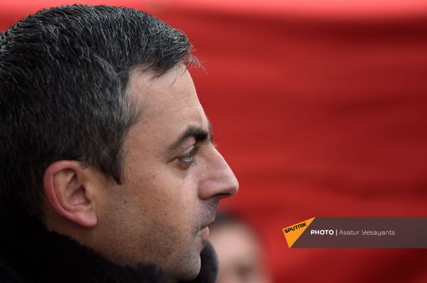 Глава партии Дашнакцутюн Ишхан Сагателян на митинге оппозиции (22 декабря 2020). Еревaн - Sputnik Армения