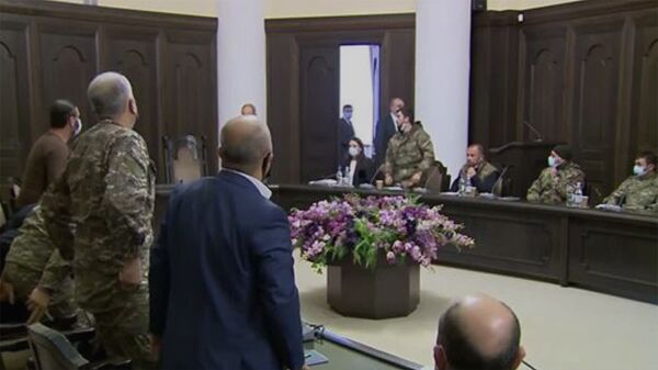Пашинян встретился с воинами-добровольцами: нужно говорить о правде и смотреть в будущее Пашинян встретился с воинами-добровольцами: нужно говорить о правде и смотреть в будущее - Sputnik Армения