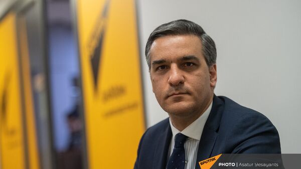 Омбудсмен Арман Татоян в гостях у радио Sputnik  - Sputnik Արմենիա