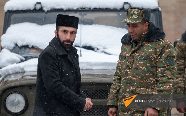 Капеллан артиллерийского полка, защищающего Карвачар в дни войны, дьякон Ишхан Камалян (17 декабря 2020). Варденис - Sputnik Армения