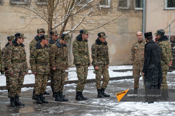 Ни один сантиметр земли в Карвачаре не был сдан боем: истории вернувшихся с войны солдат Ни один сантиметр земли в Карвачаре не был сдан боем: истории вернувшихся с войны солдат - Sputnik Армения