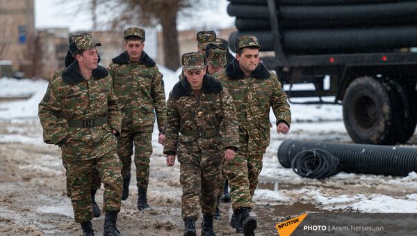 Будни артиллерийского полка, защищающего Карвачар в дни войны (17 декабря 2020). Варденис - Sputnik Армения