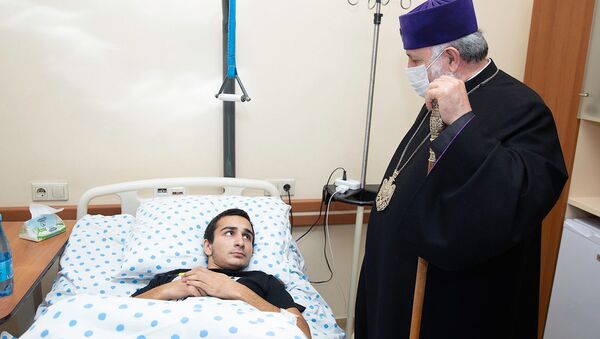 Католикос Гарегин Второй посетил МЦ Измирлян (31 декабря 2020). Еревaн - Sputnik Армения