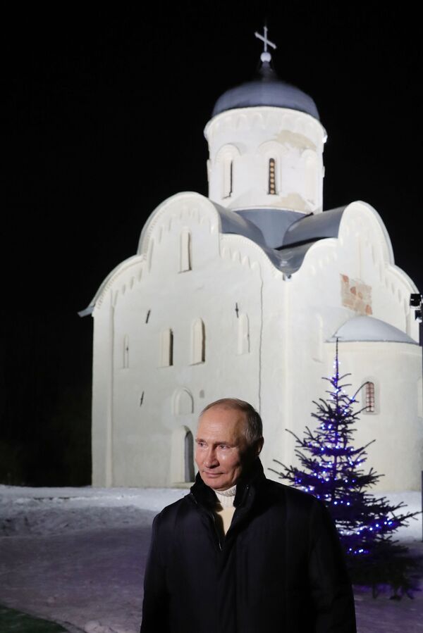 ՌԴ նախագահ Վլադիմիր Պուտինը՝ Լիպնոյի Սուրբ Նիկոլայի եկեղեցում Սուրբ ծննդյան ժամերգության ժամանակ
 - Sputnik Արմենիա