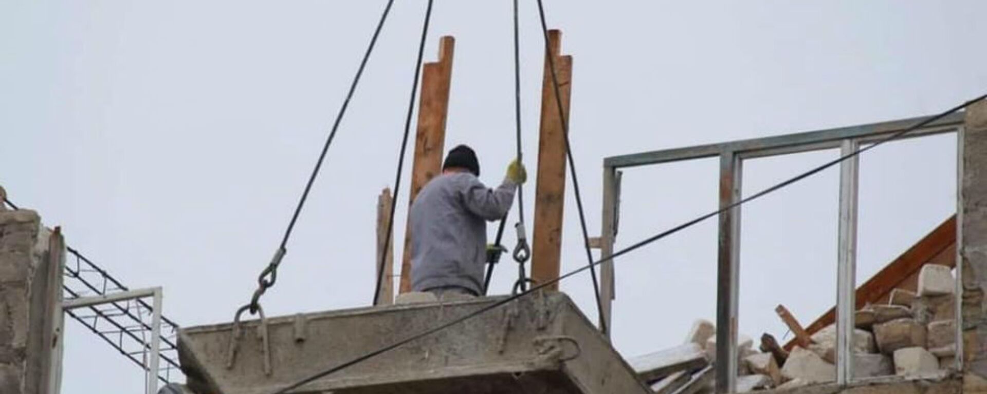 Ремонтные работы по восстановлению гражданских объектов после войны (9 января 3032). Карабах - Sputnik Արմենիա, 1920, 09.01.2021