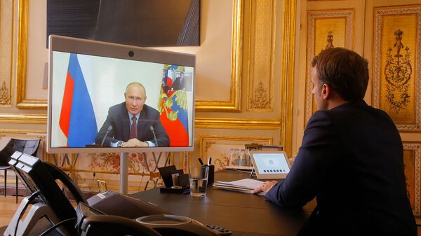Видеоконференция президентов России и  Франции Владимира Путина и Эммануэля Макрона (26 июня 2020). Париж - Sputnik Армения