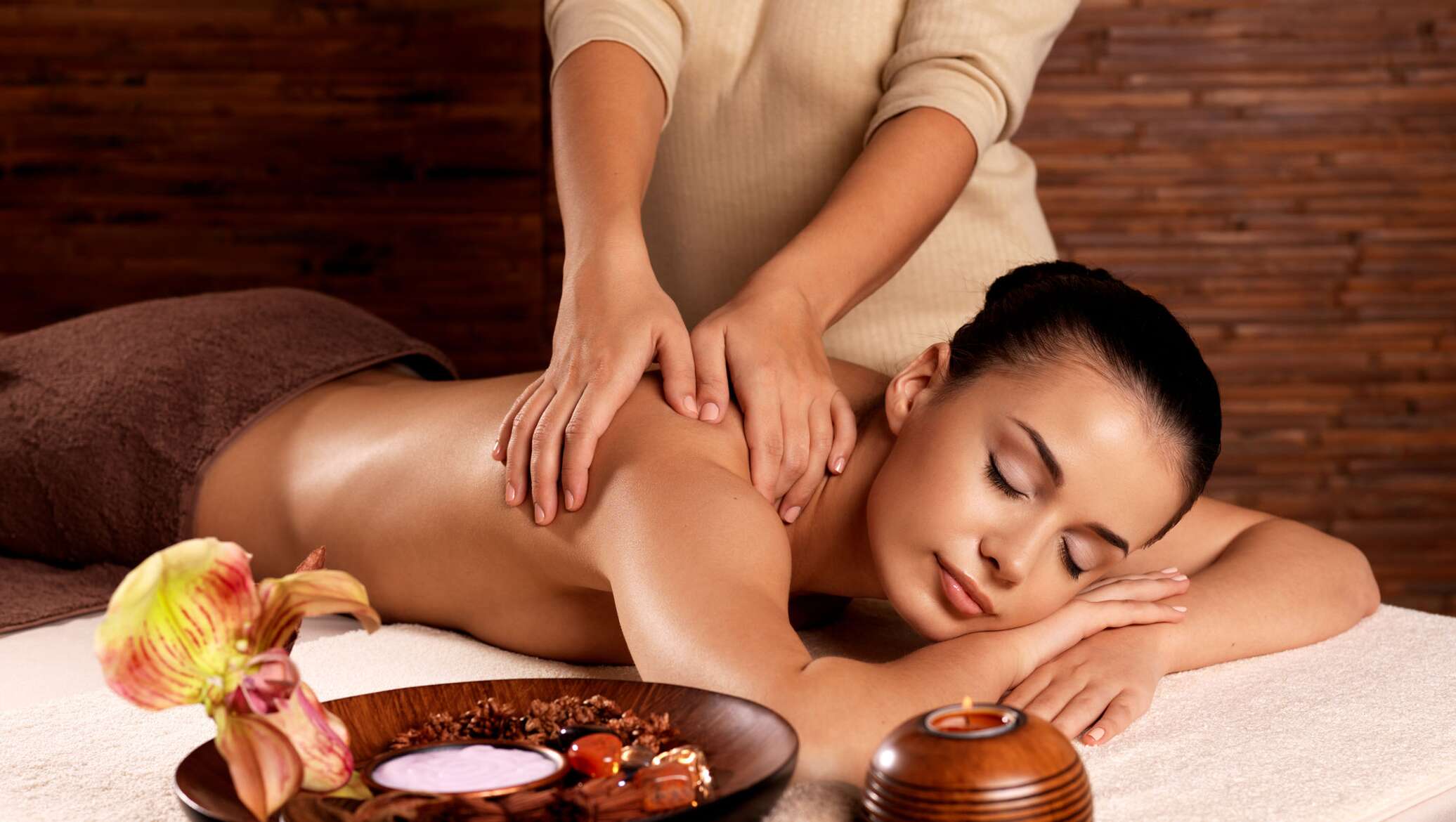 Massage o. Спа процедуры. Спа процедуры для тела. Спа процедуры для женщин. Массаж тела.