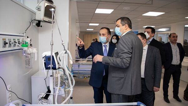 Министр здравоохранения Арсен Торосян принял участие в церемонии открытия нового реанимационного отделения Медицинского центра Сурб Григор Лусаворич (15 января 2021). Еревaн - Sputnik Արմենիա