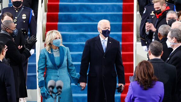 Избранный президент Джо Байден с супругой Джилл Байден прибывают на церемонию инаугурацию (20 января 2021). Вашингтон - Sputnik Արմենիա