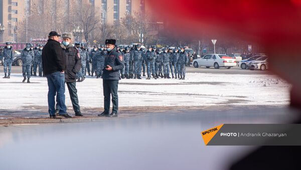 Автопробег с требованием отставки правительства во главе с Николом Пашиняном (24 января 2021). Еревaн - Sputnik Արմենիա