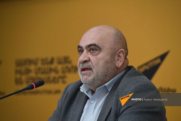 «Սարեր են խոստացել, բայց չեն արել». ինչո՞ւ որոշ հեռուստաընկերություններ զրկվեցին եթերից «Սարեր են խոստացել, բայց չեն արել». ինչո՞ւ որոշ հեռուստաընկերություններ զրկվեցին եթերից - Sputnik Արմենիա