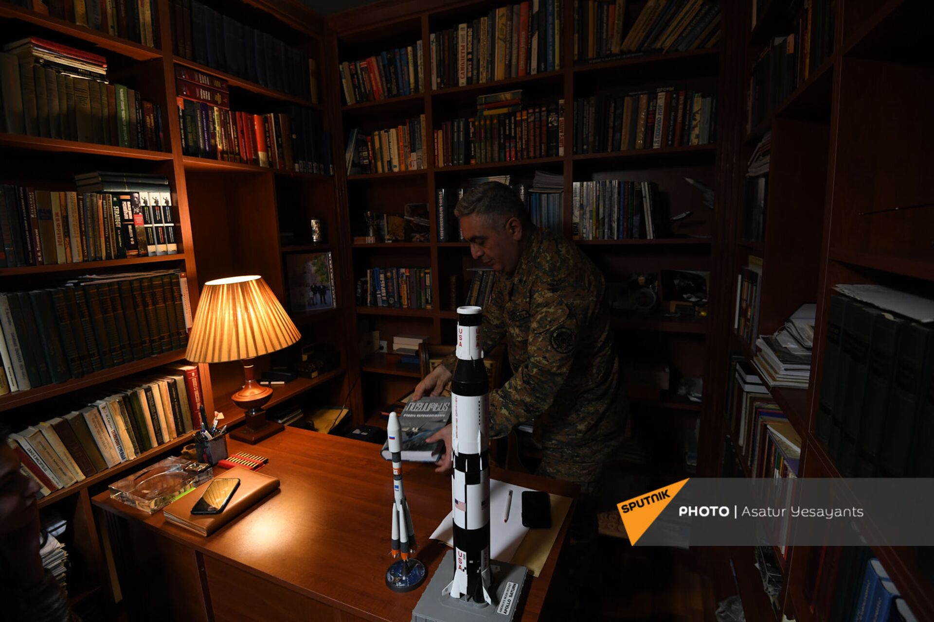 «Օրորոցային վրեժ». ո՞րն է հիմա Արծրուն Հովհաննիսյանի և իր ընտանիքի հաղթանակի բանաձևը «Օրորոցային վրեժ». ո՞րն է հիմա Արծրուն Հովհաննիսյանի և իր ընտանիքի հաղթանակի բանաձևը - Sputnik Արմենիա, 1920, 02.02.2021