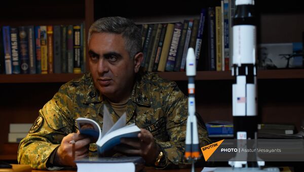 Арцрун Ованнисян беседует с корреспондентами Sputnik Армения - Sputnik Արմենիա