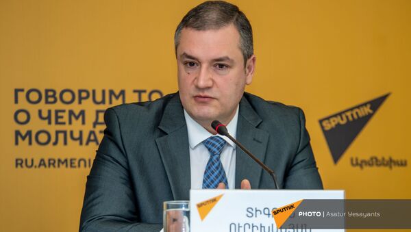 Тигран Уриханян на пресс-конференции в мультимедийном пресс-центре Sputnik Армения  (1 февраля 2021). Еревaн - Sputnik Армения
