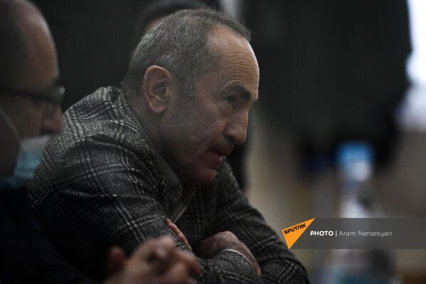 Роберт Кочарян в зале Шенгавитского суда (2 февраля 2021). Еревaн - Sputnik Армения