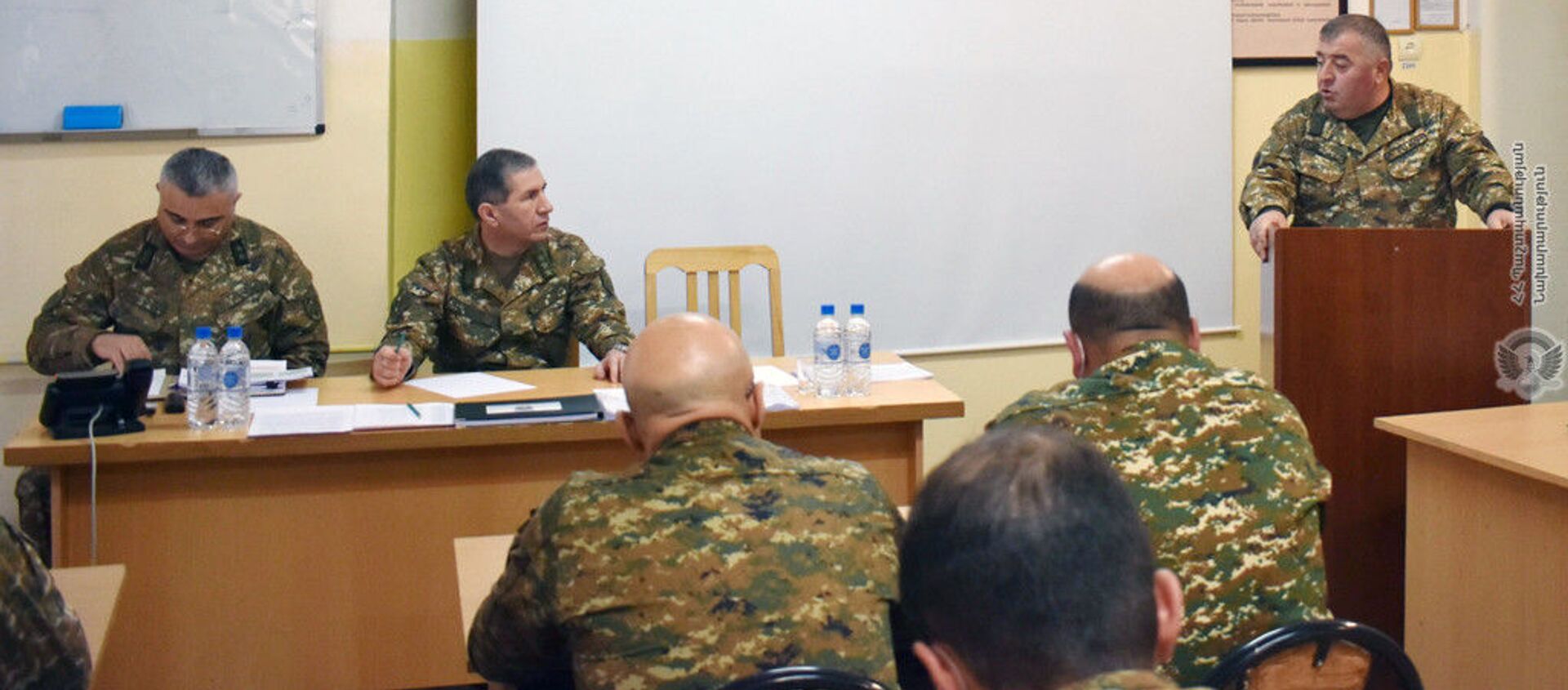 Начальник Генштаба Оник Гаспарян и замначальника Генштаба Управления общей подготовки ВС генерал-лейтенант Андраник Макарян посетили 4 воинские части (4 февраля 2021).  - Sputnik Армения, 1920, 25.02.2021