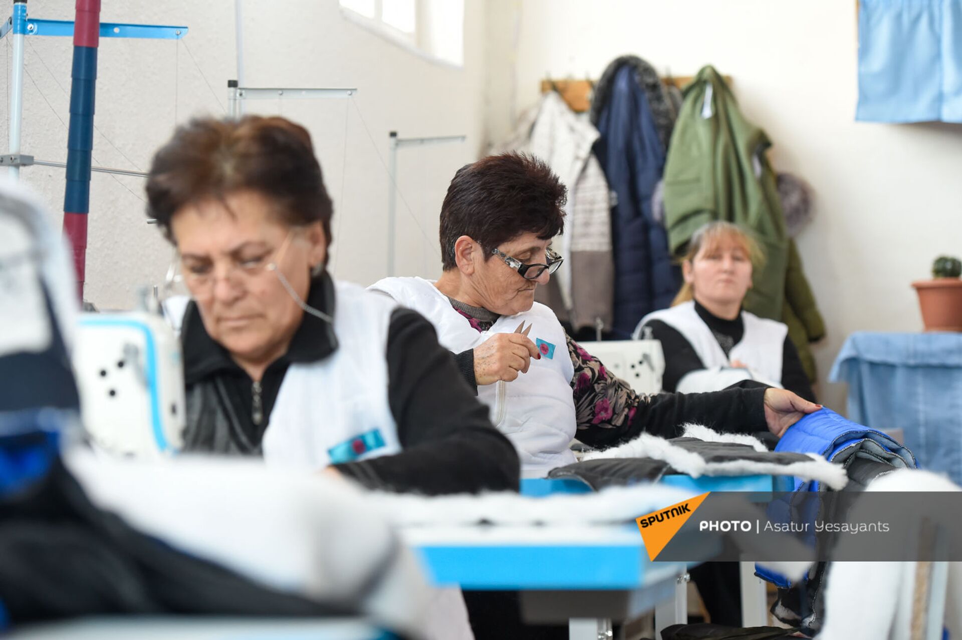 Рыжеволосые дети, коронавирус и война: как в Армении появились куртки Made in Kurtan Рыжеволосые дети, коронавирус и война: как в Армении появились куртки Made in Kurtan - Sputnik Армения, 1920, 05.02.2021