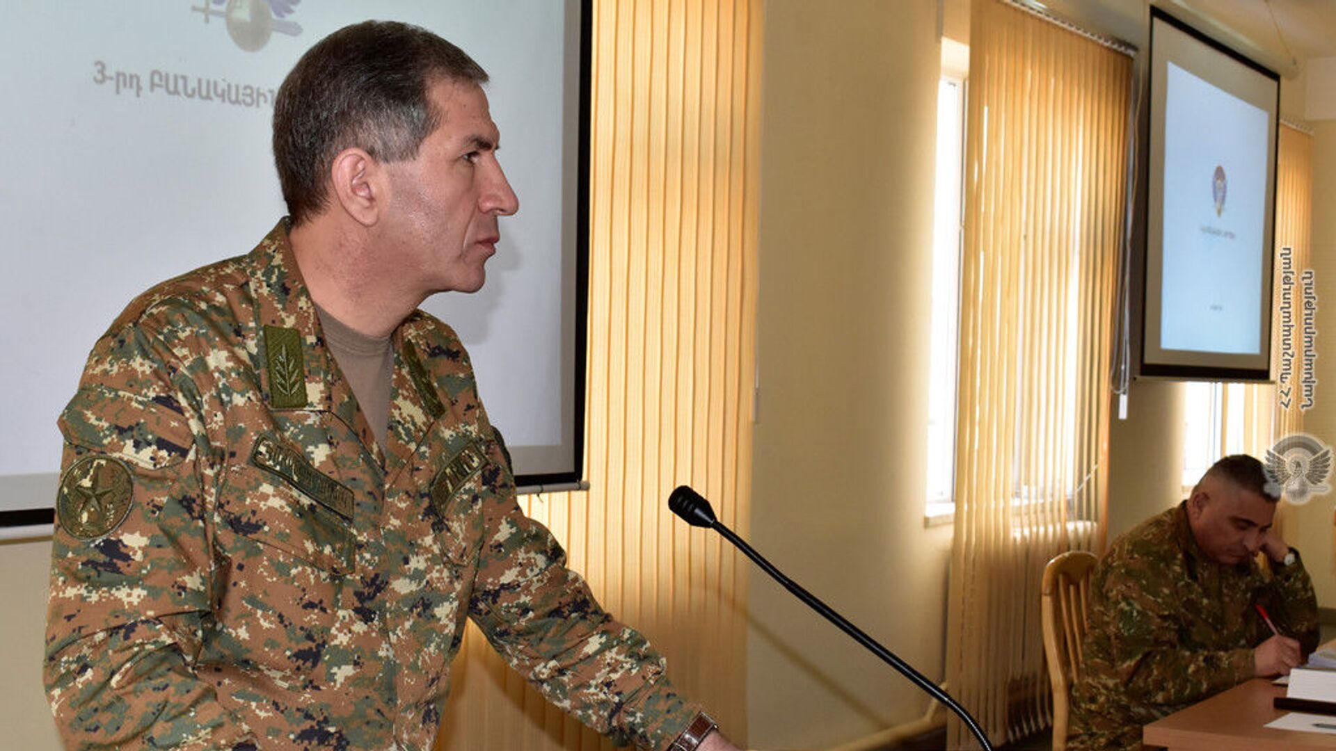 Начальник Генерального штаба ВС РА генерал-полковник Оник Гаспарян посетил с рабочим визитом 3-ю воинскую часть (9 февраля 2021). - Sputnik Армения, 1920, 04.05.2021