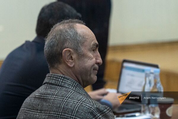 Роберт Кочарян в зале Шенгавитского суда (2 февраля 2021). Еревaн - Sputnik Армения