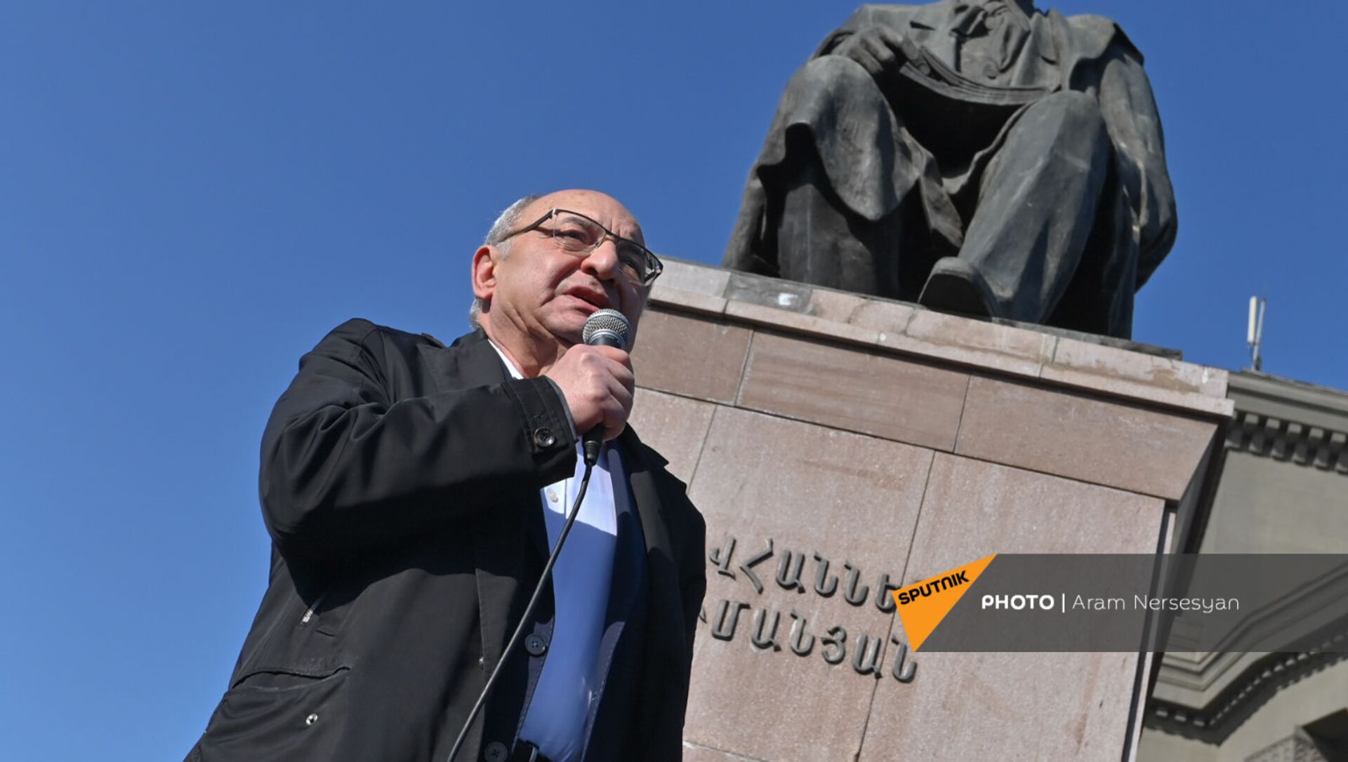 Вазген Манукян выступает на митинге оппозиции (12 февраля 2021). Еревaн - Sputnik Армения, 1920, 23.02.2021