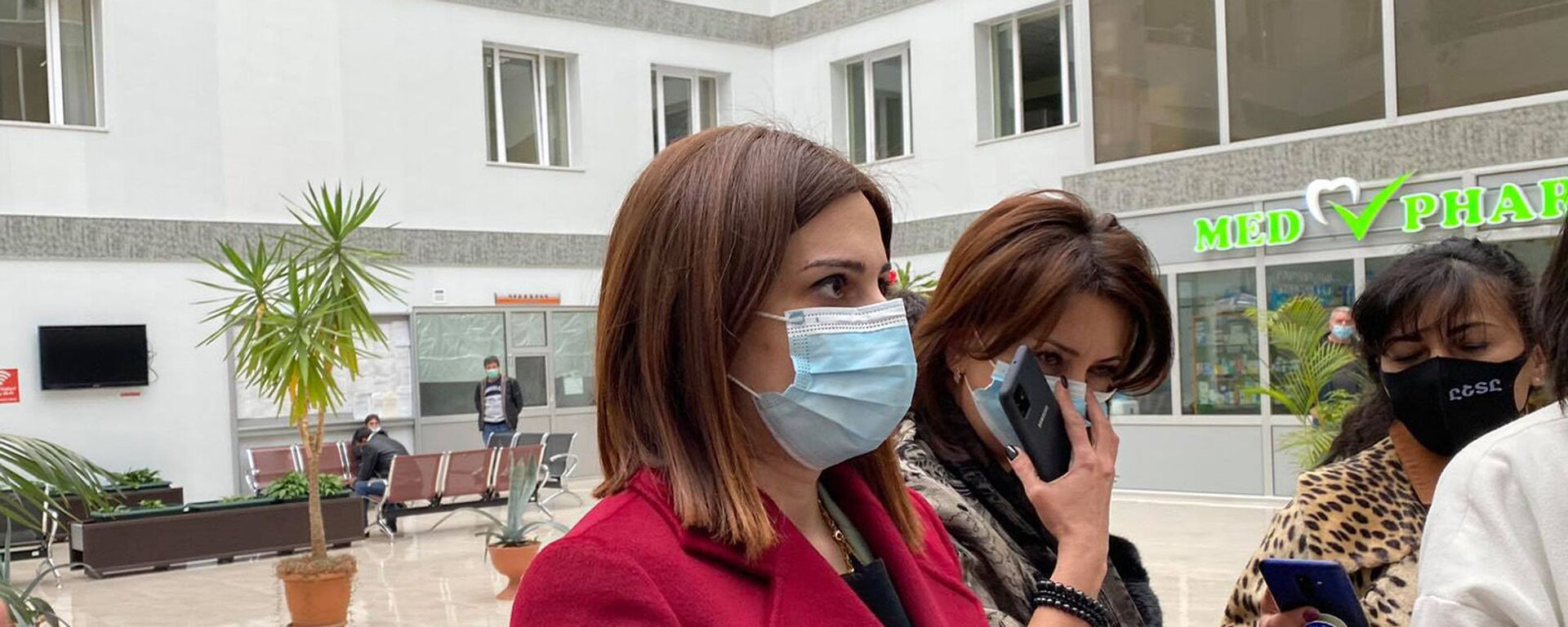 Министр здравоохранения Анаит Аванесян во время посещения Медицинского центра Гюмри (12 февраля 2021). Гюмри - Sputnik Армения, 1920, 18.03.2021