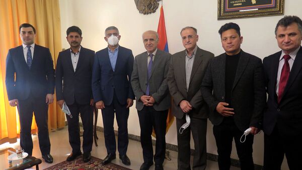 Посол Армении в Иране Арташес Туманян встретился с председателем торговой палаты провинции Северный Хорасан Саидом Пур Абади (15 февраля 2021). Тегеран - Sputnik Արմենիա