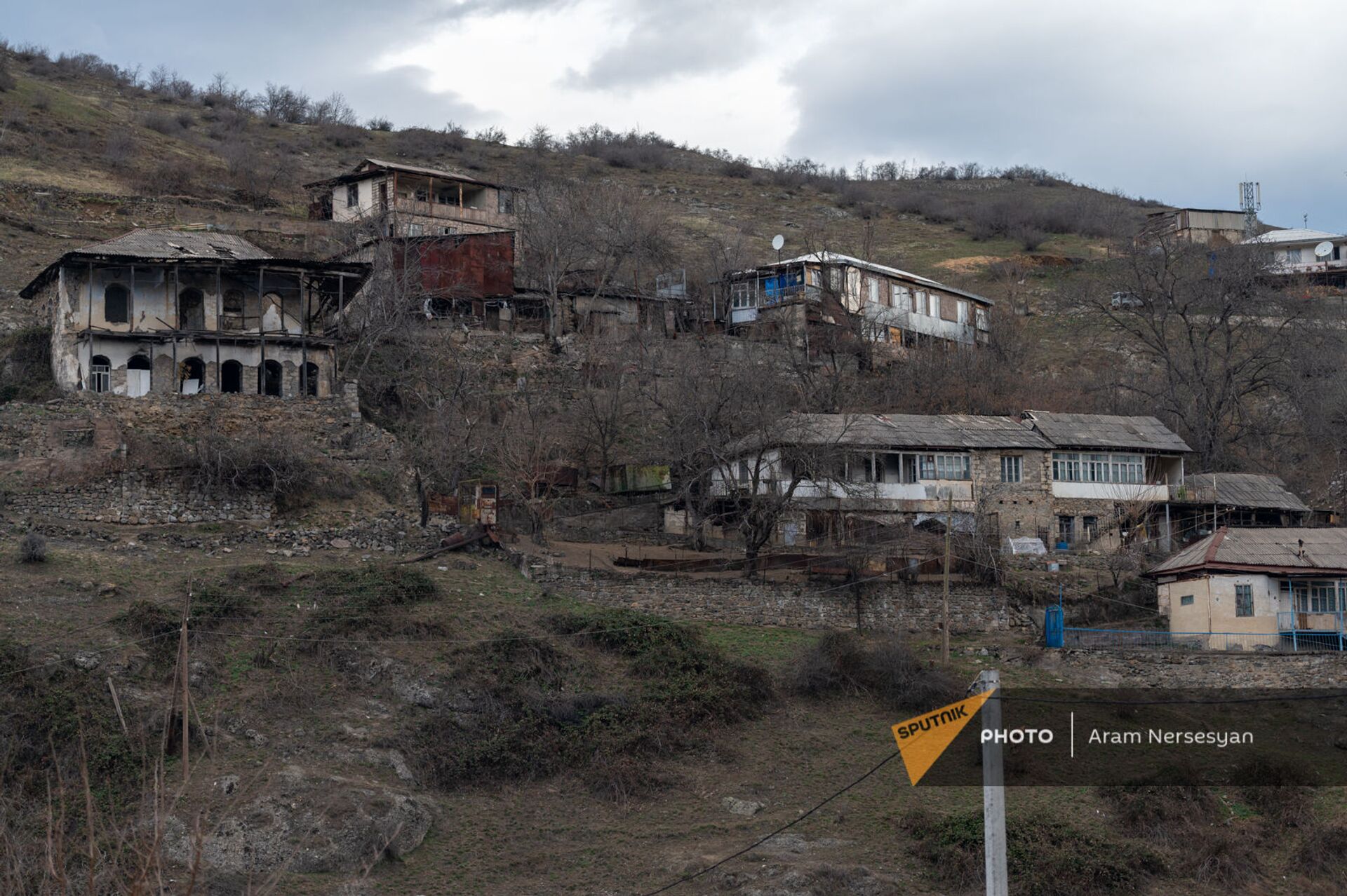 Армяне и азербайджанцы стоят в двух метрах друг от друга: село Чакатен лишилось телевышки - Sputnik Армения, 1920, 15.02.2021