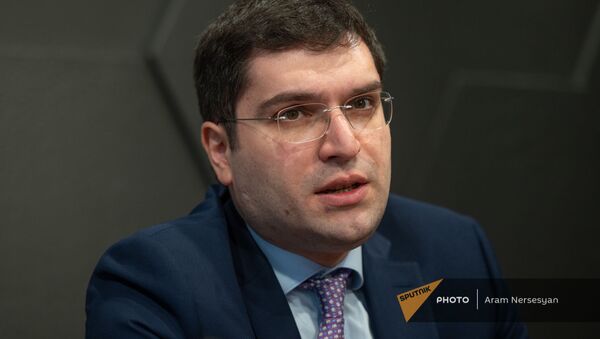 Директор Центра детской онкологии и гематологии Геворг Тамамян во время пресс-конференции (15 февраля 2021). Еревaн - Sputnik Արմենիա